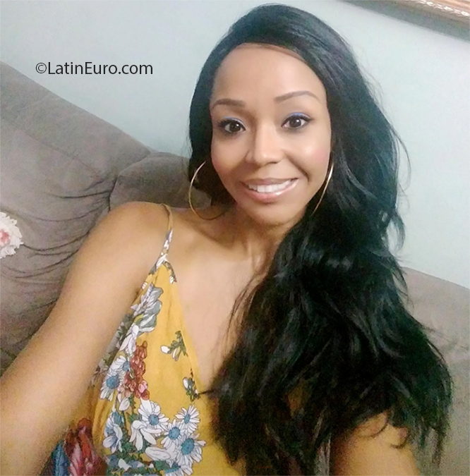 Date this cute Brazil girl Jaqueline from Rio De Janeiro BR12427