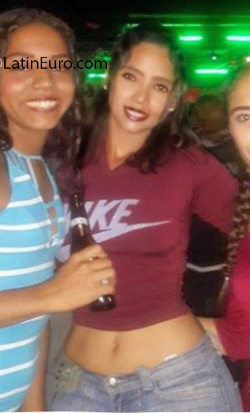 Date this tall Venezuela girl Kelly from Caracas VE3053
