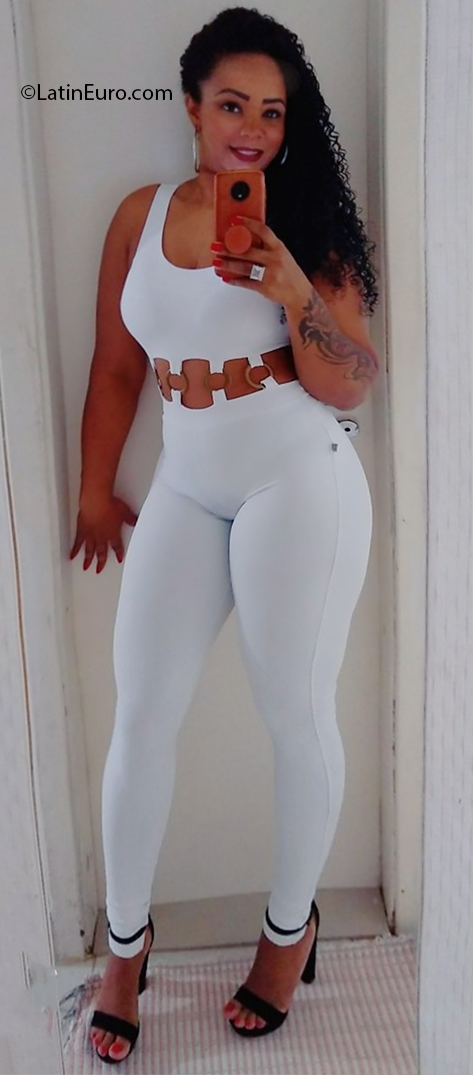 Date this funny Brazil girl Cassia from Sao Paulo BR11080