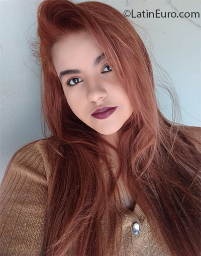 Date this funny Brazil girl Thatia from Sao Paulo BR11083