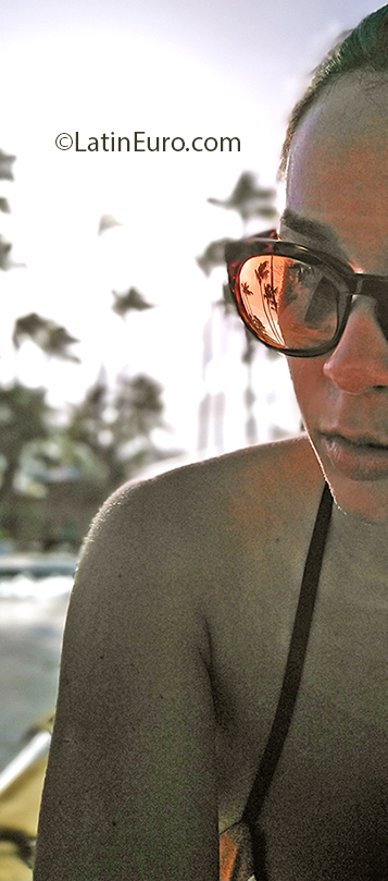 Date this sultry Brazil girl Bruna from Aracaju BR11089