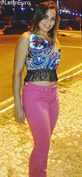 Date this hard body Brazil girl Larissa from Belo Horizonte BR11371