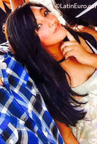 Date this foxy Peru girl Kelita from Lima PE1528