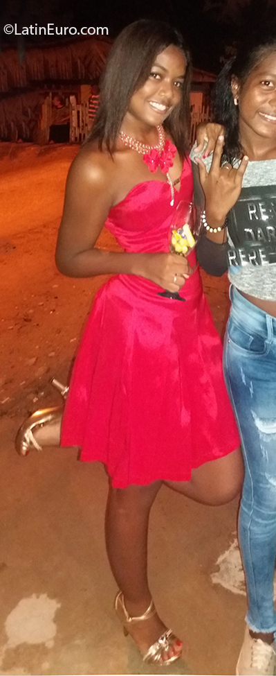 Date this delightful Colombia girl Kaydis from Cartagena CO28604