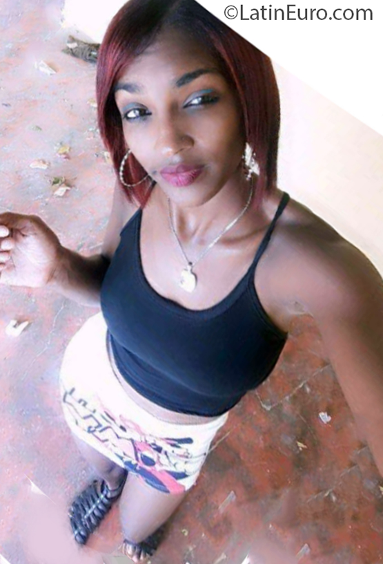 Date this hot Dominican Republic girl Daniela from Santo Domingo DO37783