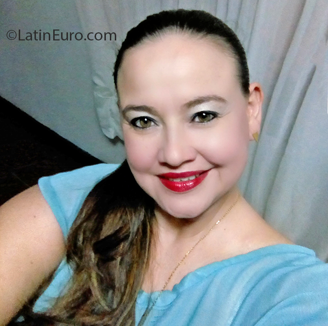Date this foxy Colombia girl Ana from Cucuta CO27085