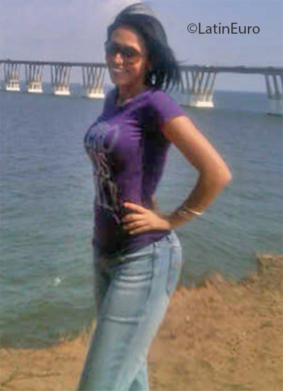 Date this foxy Venezuela girl Mary from Maracaibo VE3101