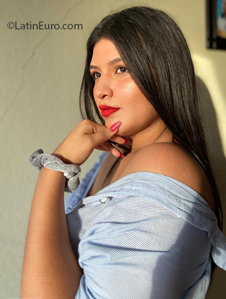 Date this exotic Mexico girl Valeria from Balancan MX1809