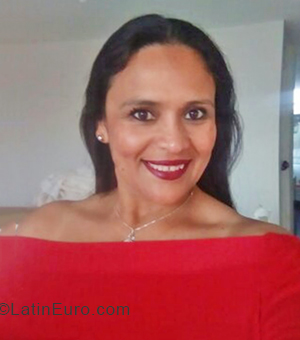 Date this lovely Peru girl Flor Idelia from Ica PE1539