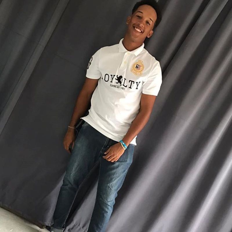 Date this tall Honduras man Alan nicolas from Santo Domingo HN2793