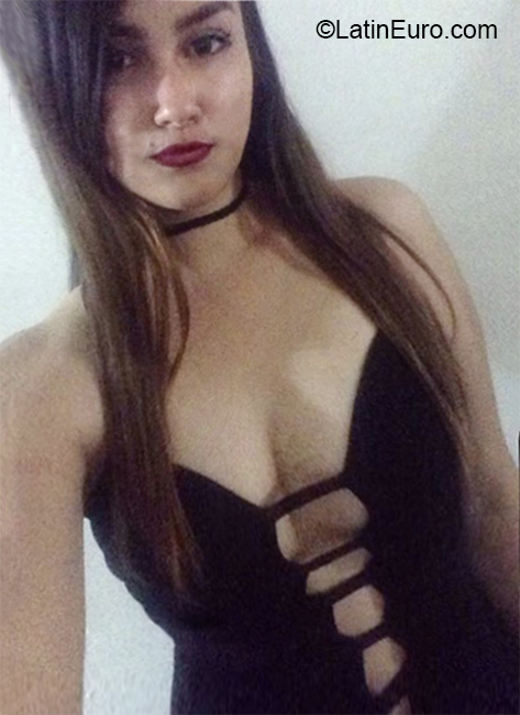 Date this stunning Venezuela girl Allison from Maracaibo VE3271