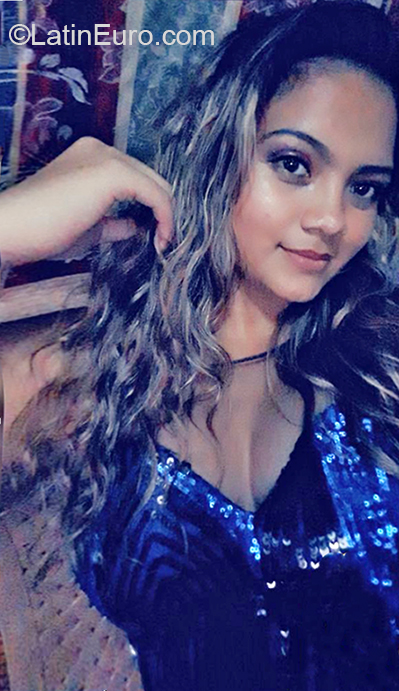 Date this hot Nicaragua girl Joanna from Managua NI238