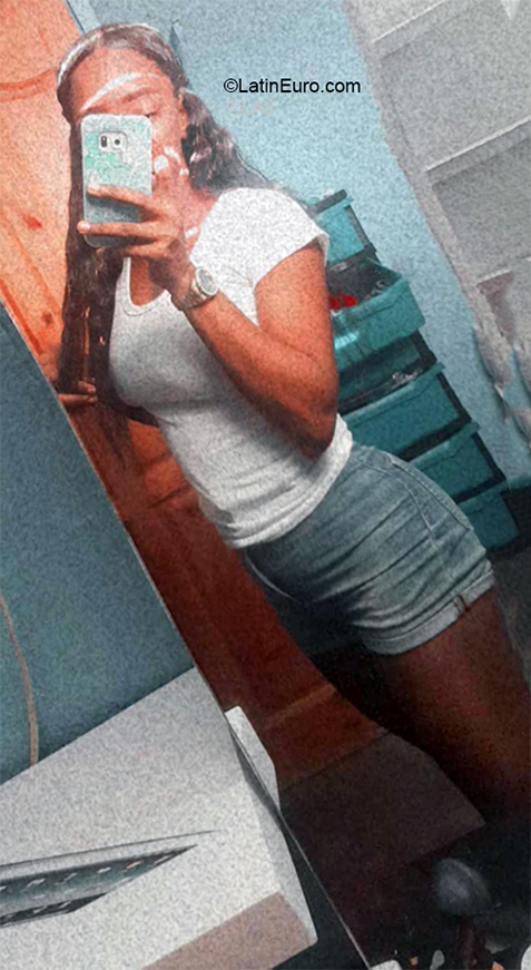 Date this delightful Dominican Republic girl Alexandra from Santo Domingo DO38091