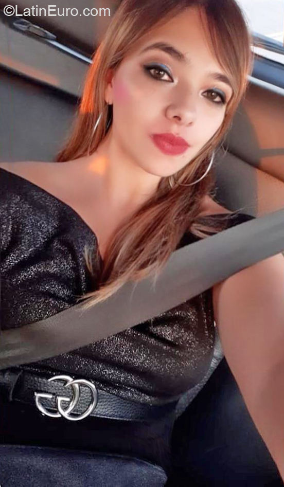 Date this beautiful Argentina girl Debora from Maria Juana AR410