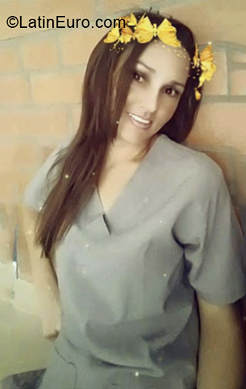 Date this attractive Colombia girl Maria from Valledupar CO27334