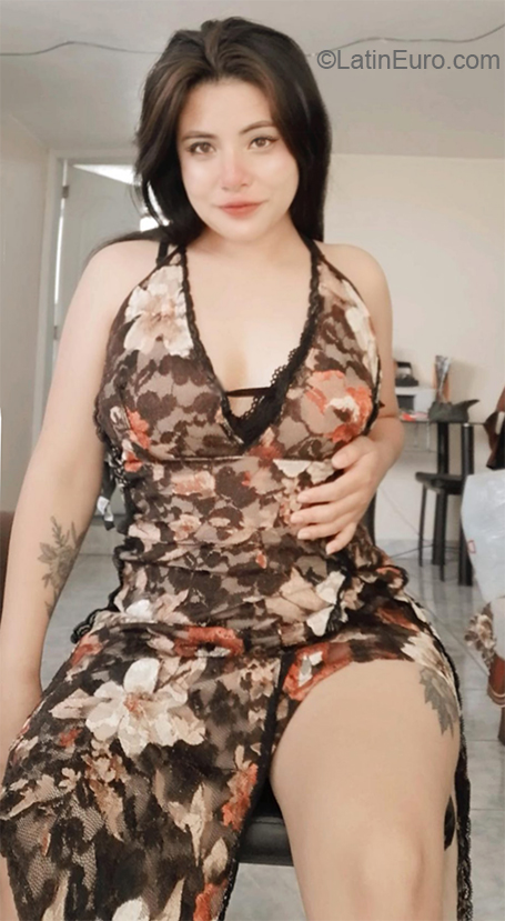 Date this exotic Ecuador girl Mishel from Quito EC497