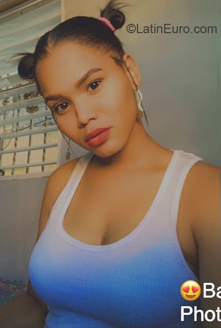Date this fun Dominican Republic girl Anastacia from Santo Domingo DO38167