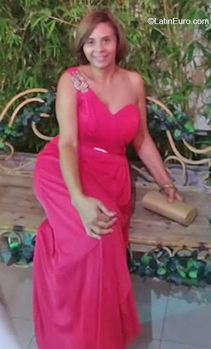 Date this young Dominican Republic girl Antonia from Santiago DO38466