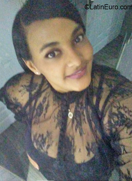 Date this hard body Dominican Republic girl Dalcy from Santo Domingo DO38195
