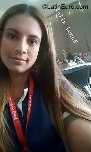 Date this georgeous Venezuela girl Karime from Valencia VE3218