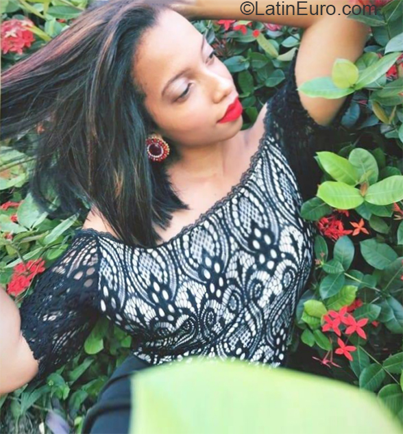 Date this happy Dominican Republic girl Indhira from Sabana de la mar DO38264