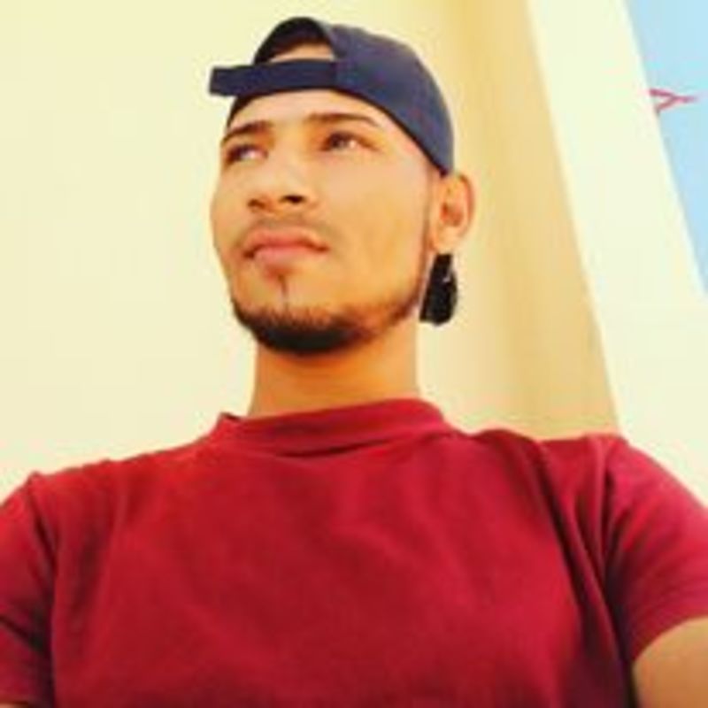 Date this tall Dominican Republic man Carlos furcal from Dajabon DO38284