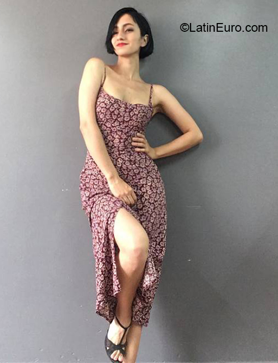 Date this stunning Mexico girl Lila from Mexico City MX1917