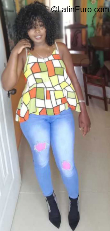 Date this pretty Dominican Republic girl Yuleisy from San Pedro De Macoris DO38371
