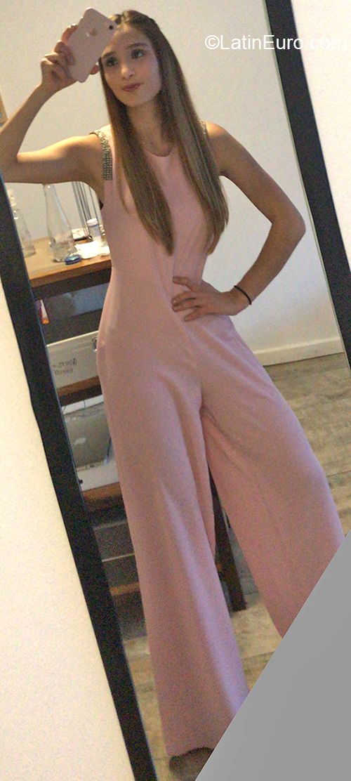 Date this young Argentina girl Monet from Buenos Aires AR445