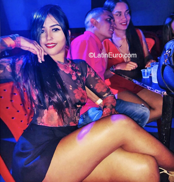 Date this good-looking Colombia girl Stefanie from Cali CO27997