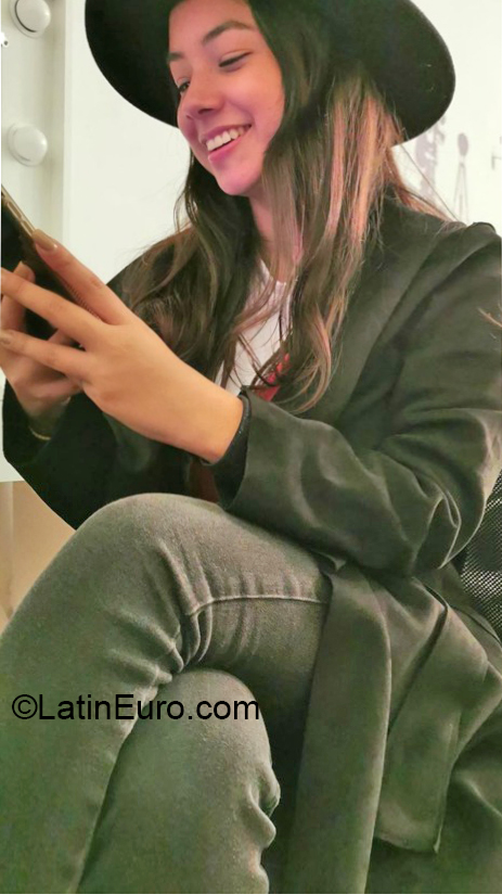 Date this athletic Peru girl Marbe from Lima PE1610