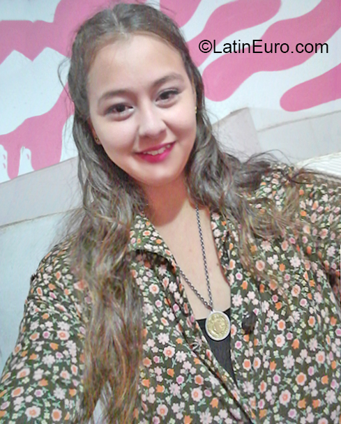 Date this happy Argentina girl Liliana from Buenos AR467