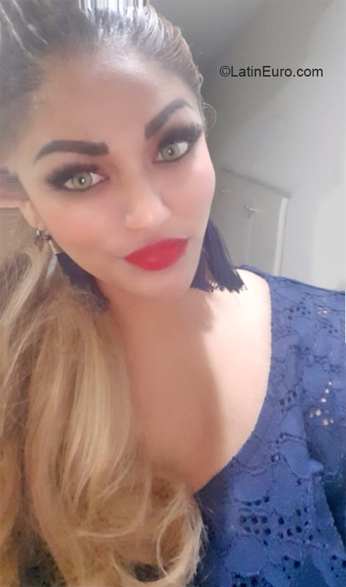 Date this good-looking Peru girl Carolina from Lima PE1613