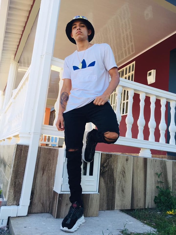 Date this foxy Colombia man Dilan romero from Villavicencio CO28011