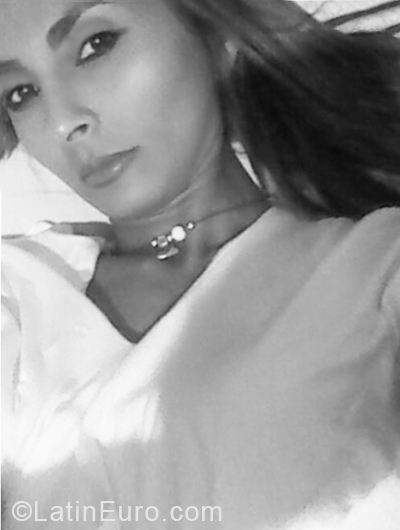 Date this beautiful Venezuela girl Nathaly from Valera VE3362