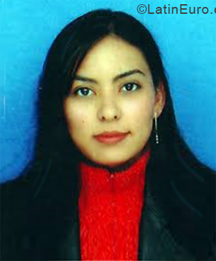 Date this nice looking Colombia girl Pamela from Cali CO29912