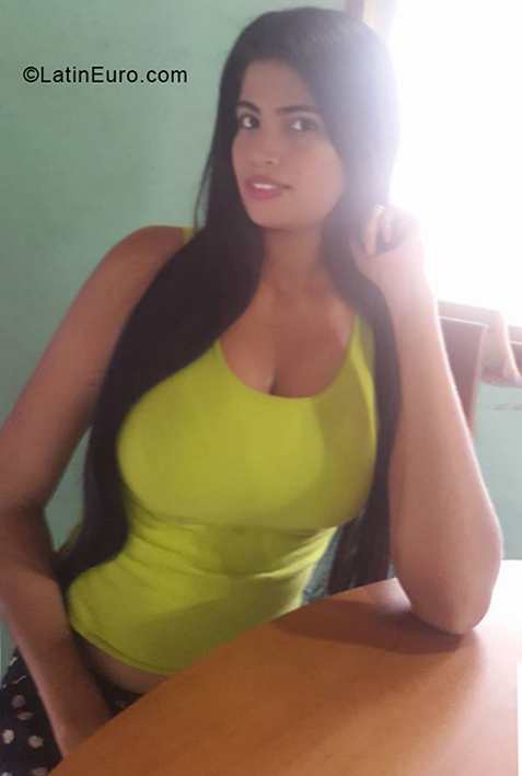 Date this funny Venezuela girl Vanessa from Ciudad Guayana VE3375