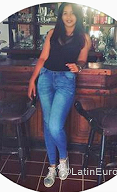 Date this happy Dominican Republic girl Cleudys Franesca from La Vega DO38540