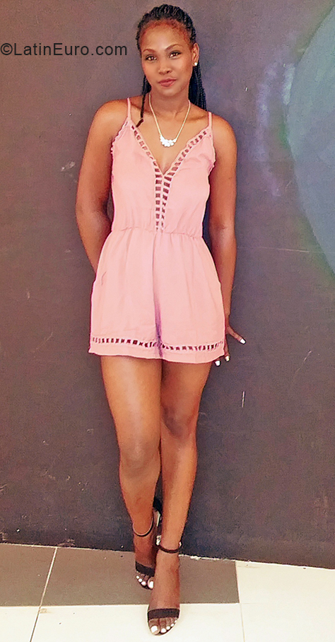 Date this young Dominican Republic girl Claudia from La Romana DO38560