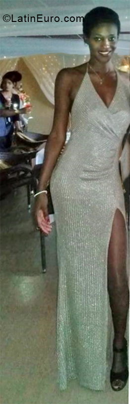 Date this funny Cuba girl Karly from Havana CU712