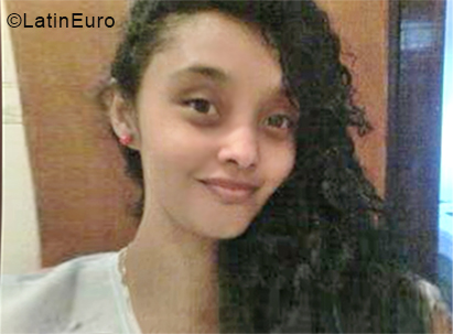 Date this tall Brazil girl Vanessa from Cabaceira do Paraguacu BR11210