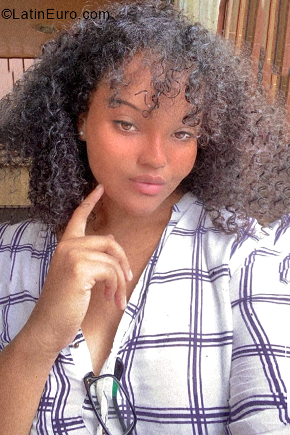 Date this stunning Ecuador girl Pao from Sucumbios EC590