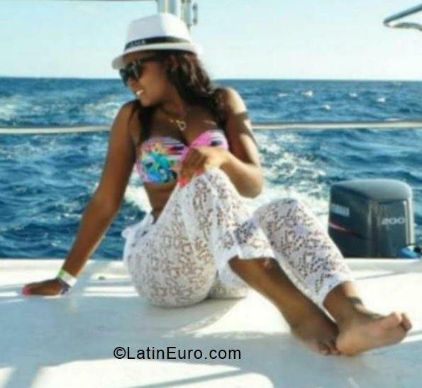 Date this athletic Dominican Republic girl Diana from La Romana DO38692