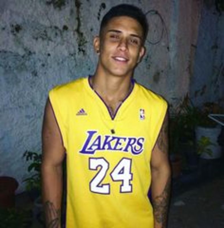 Date this athletic United States man Cris from Santo Domingo US20947