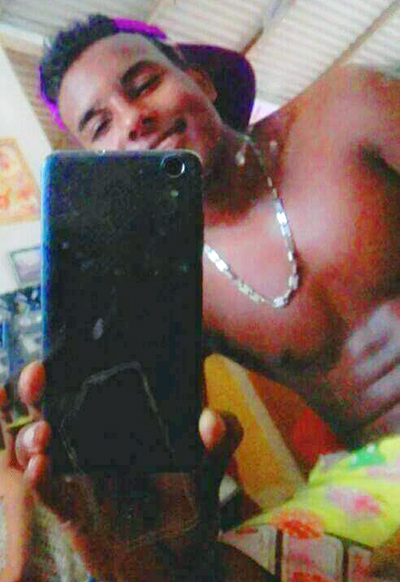 Date this fun Venezuela man Yojan from Barcelona VE3480