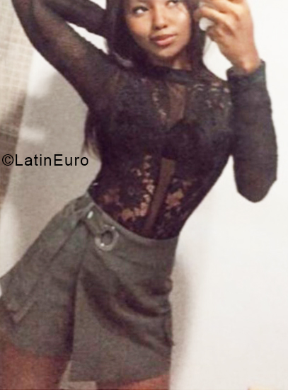 Date this sensual Colombia girl Lia from Cali CO28564