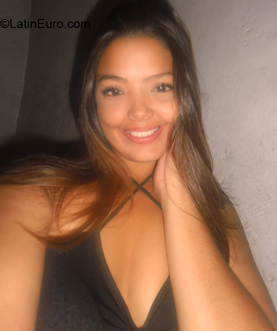 Date this good-looking Venezuela girl Naty from Caracas VE3496