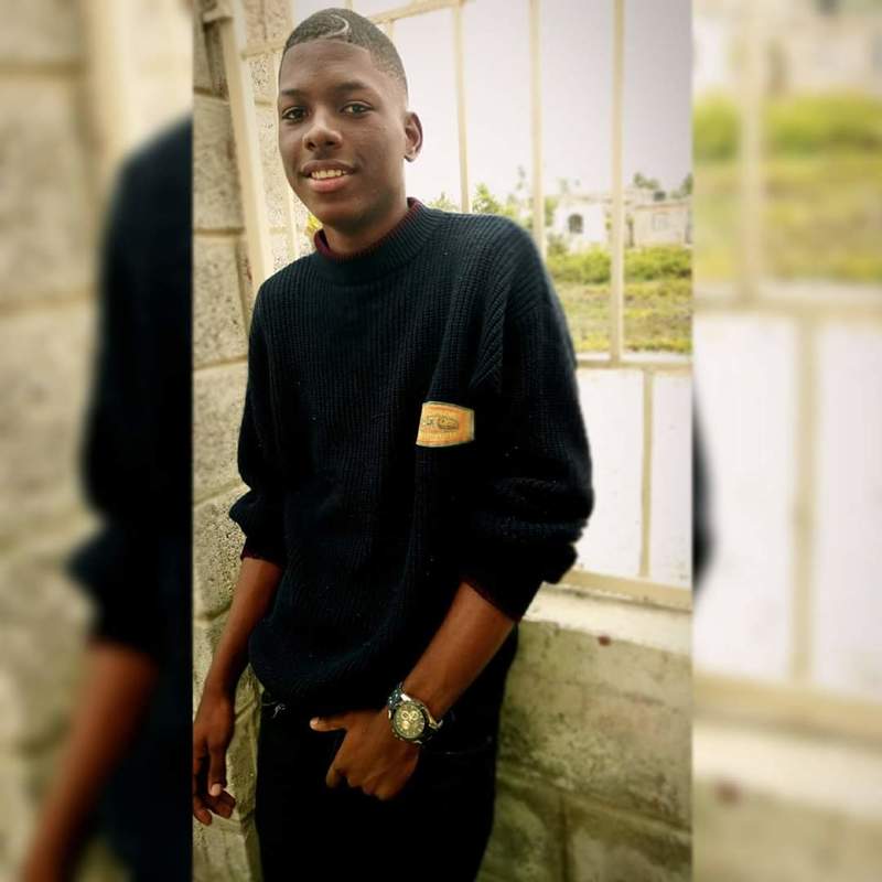 Date this hard body Dominican Republic man Ezequiel Anthon from Santo Domingo DO38803