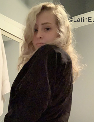 Date this delightful Venezuela girl Alexa from Caracas VE3510