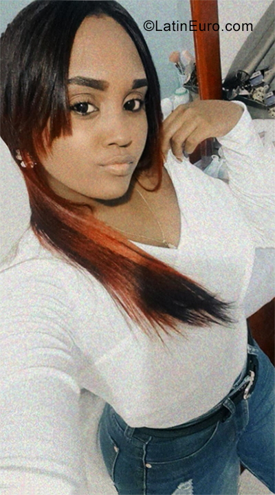 Date this cute Dominican Republic girl Yenibel from Santo Domingo DO38922